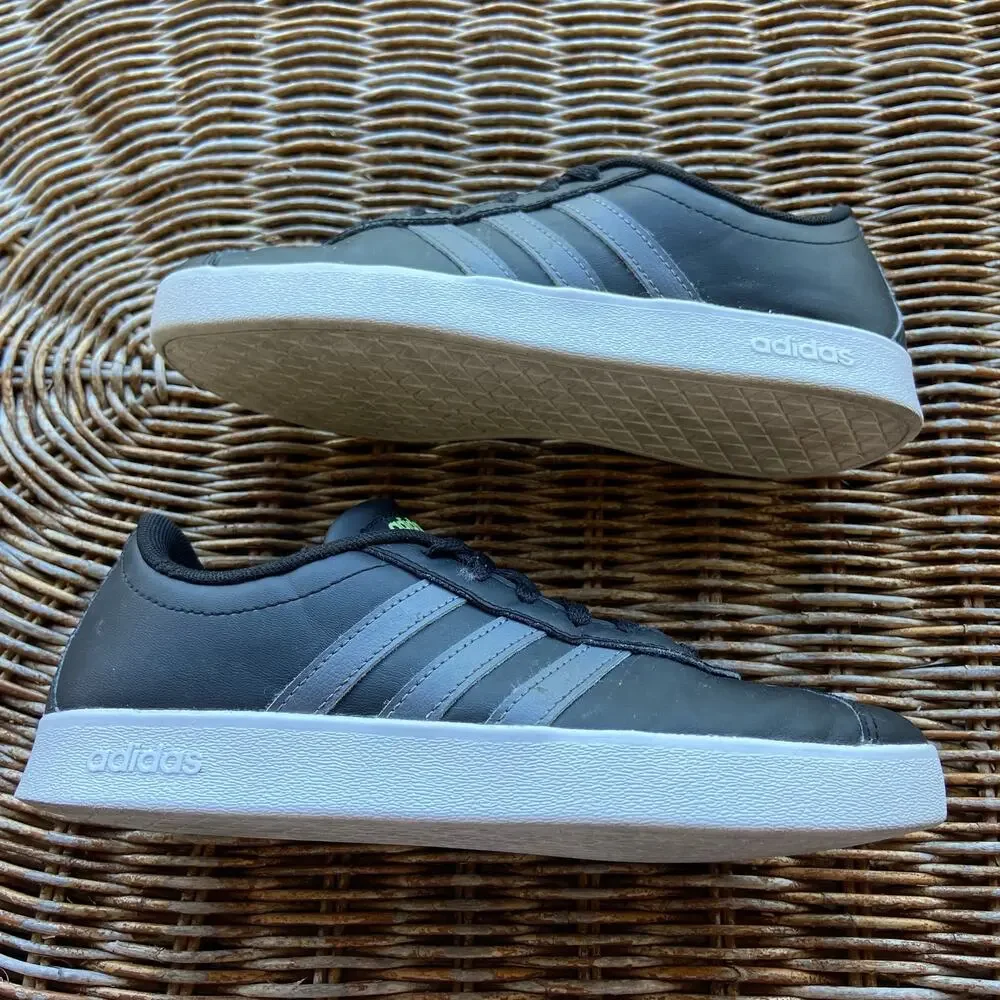 adidas Boys Girls Shoes Size 4 VL‎ Court 2.0 Black Gray 3 Stripes Sneakers Kids